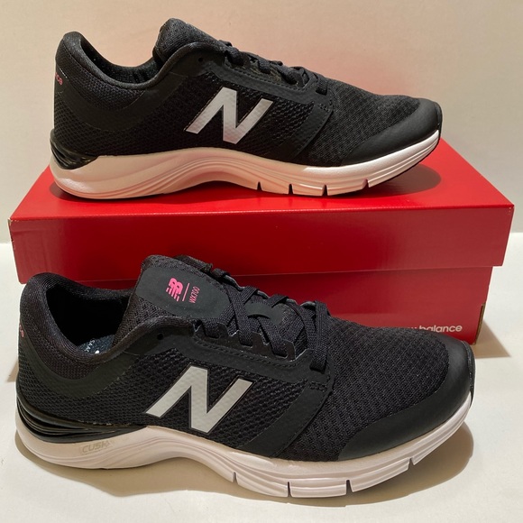new balance mesh lace up sneakers 700
